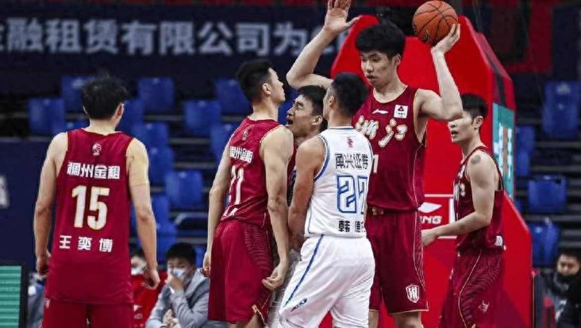 欧足联官网-浙江队击败福建队，保持不败记录的简单介绍